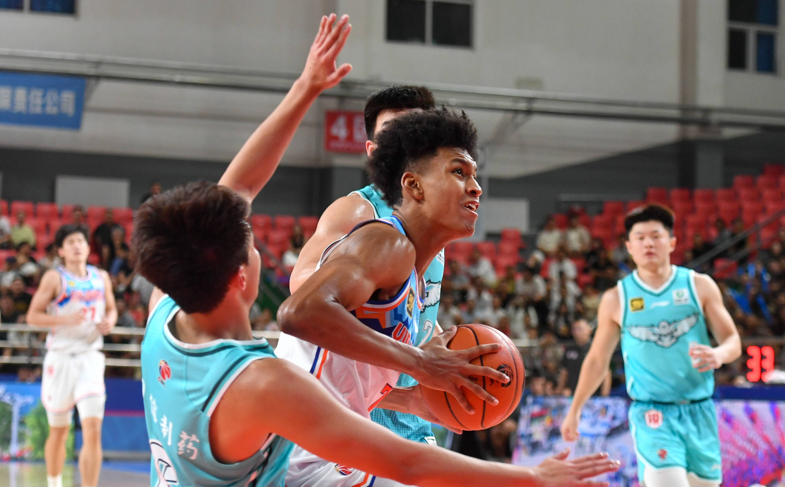 窗口期体能课后；山东男篮手感冰凉备战中超；信心回归；控场能力受关注的简单介绍-LOL官网登录入口